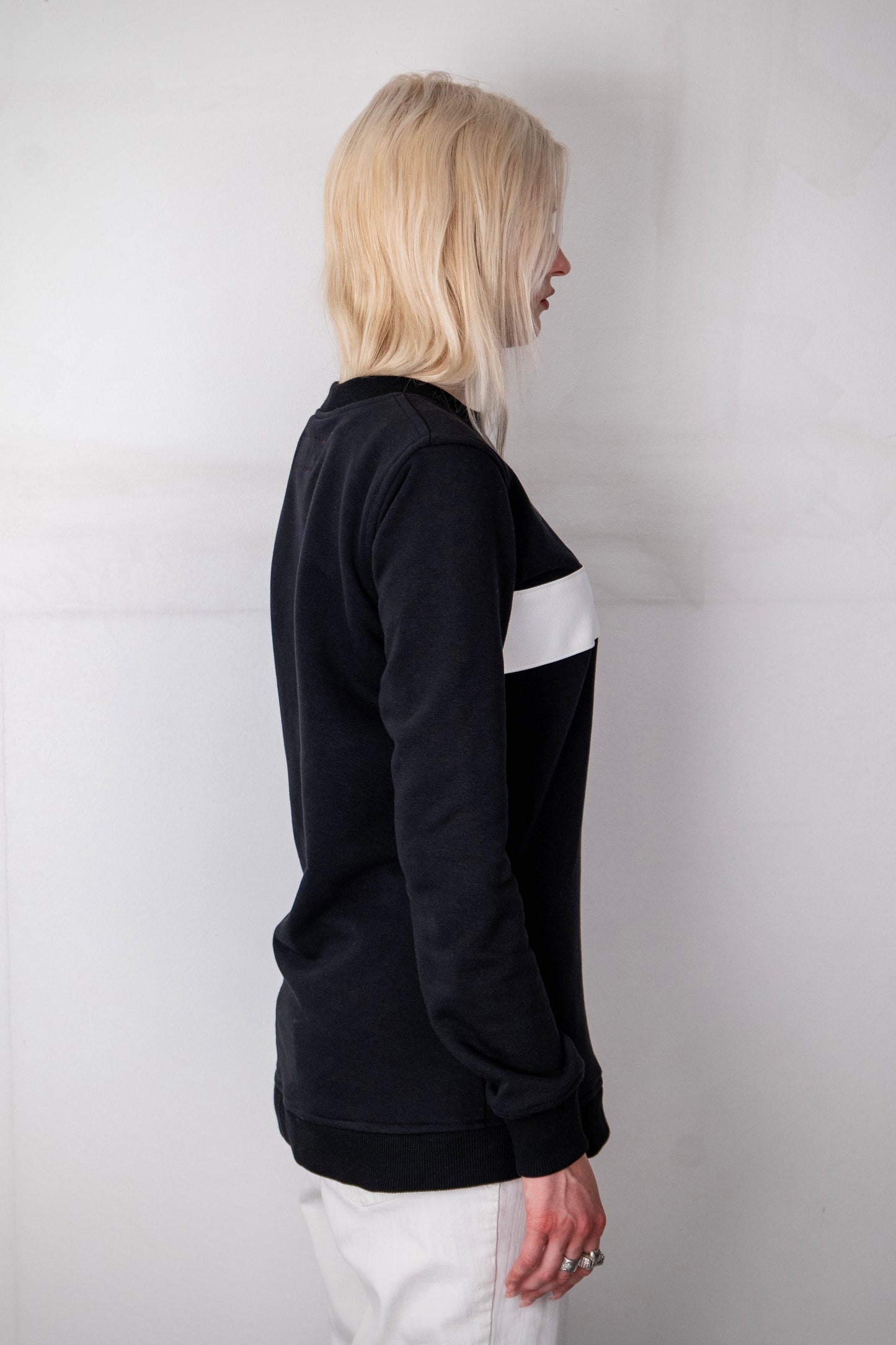 BLACK LEATHER CROSS SWEATER