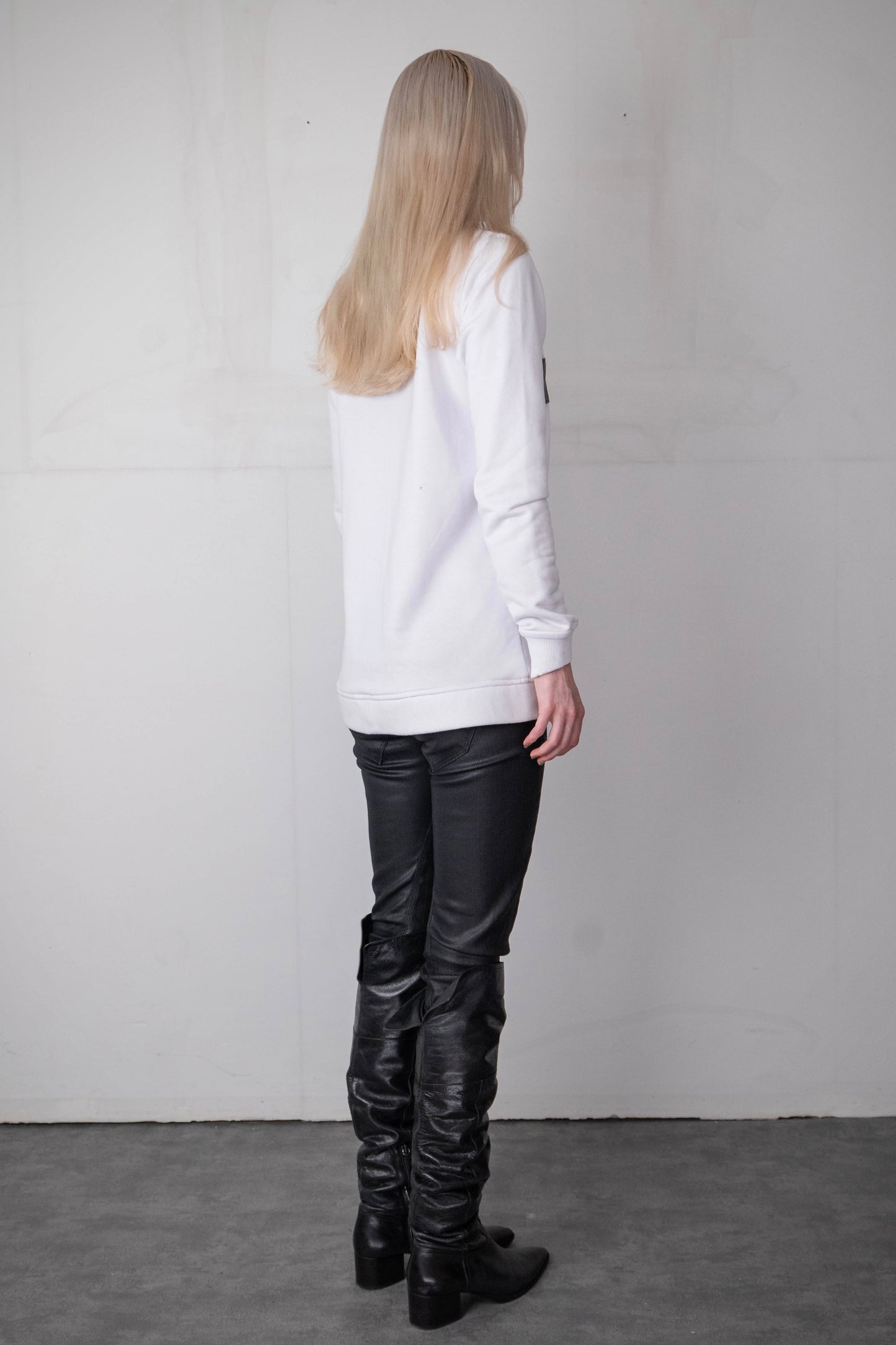 WHITE LEATHER CROSS SWEATER