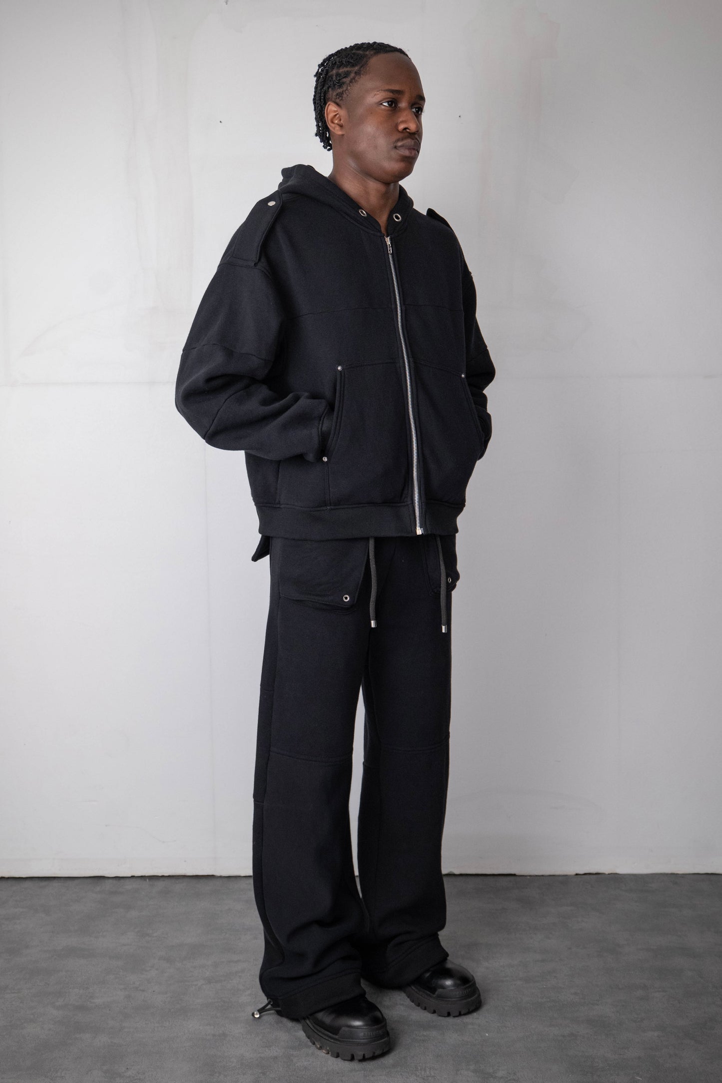 BASIC MILITARY ZIPPER