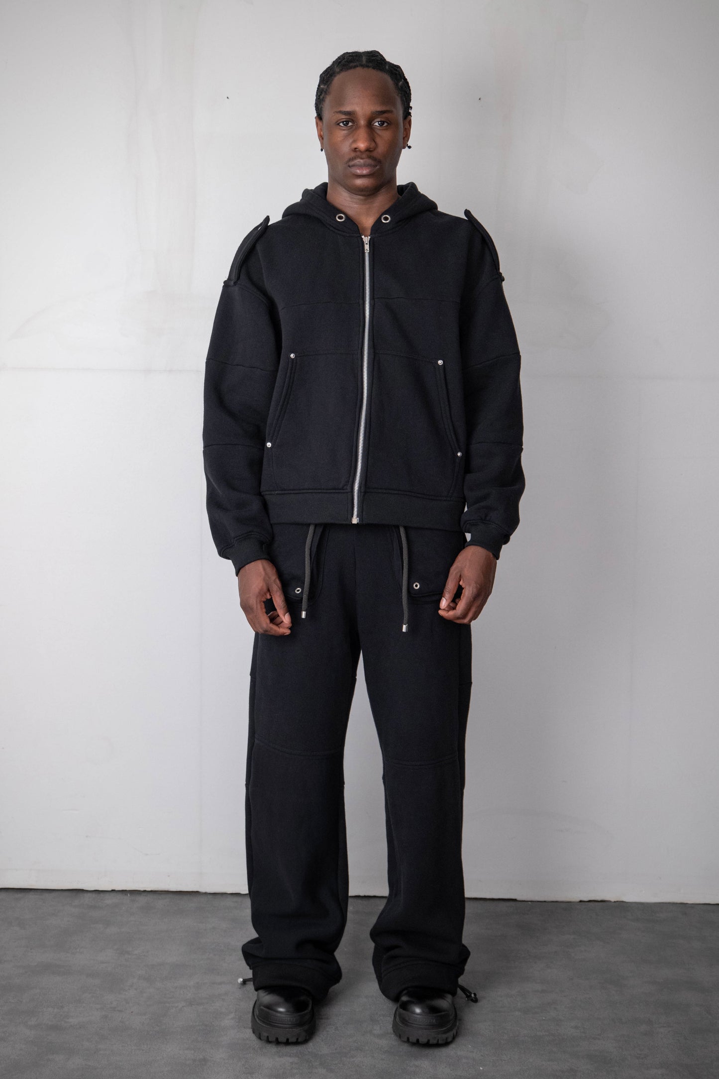 BASIC MILITARY ZIPPER