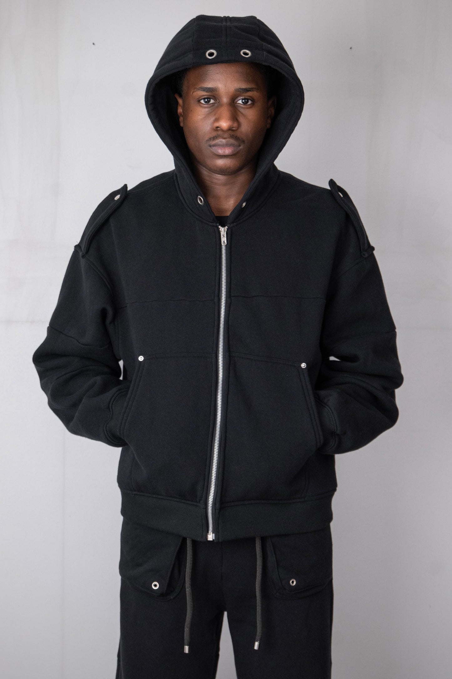 BASIC MILITARY ZIPPER