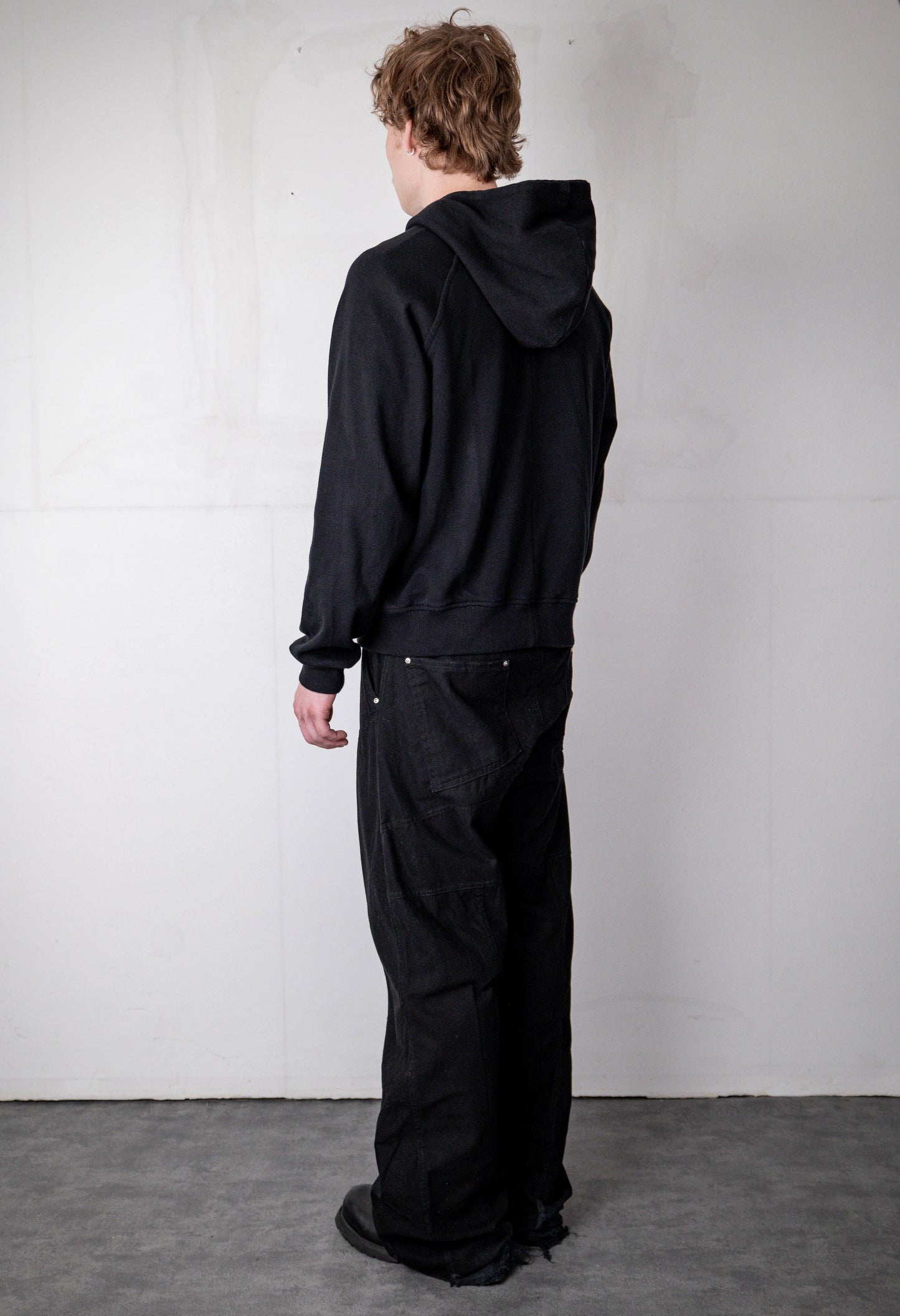 BLACK RAGLAN RIBBING HOODIE